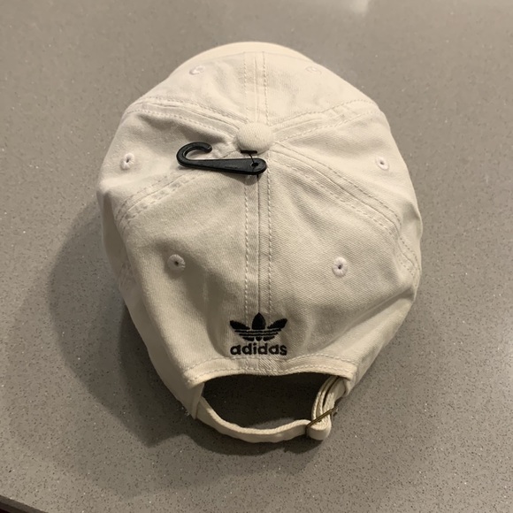 NEW with tags Adidas Relaxed Strap-back Hat - Picture 2 of 4